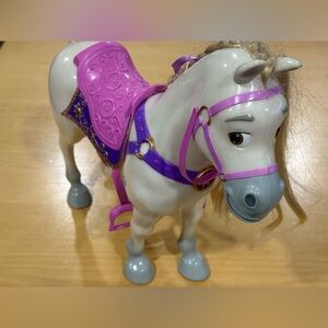 Tangled Disney Princess Maximus Horse 12 Doll Toy with Accessories Barely Used.